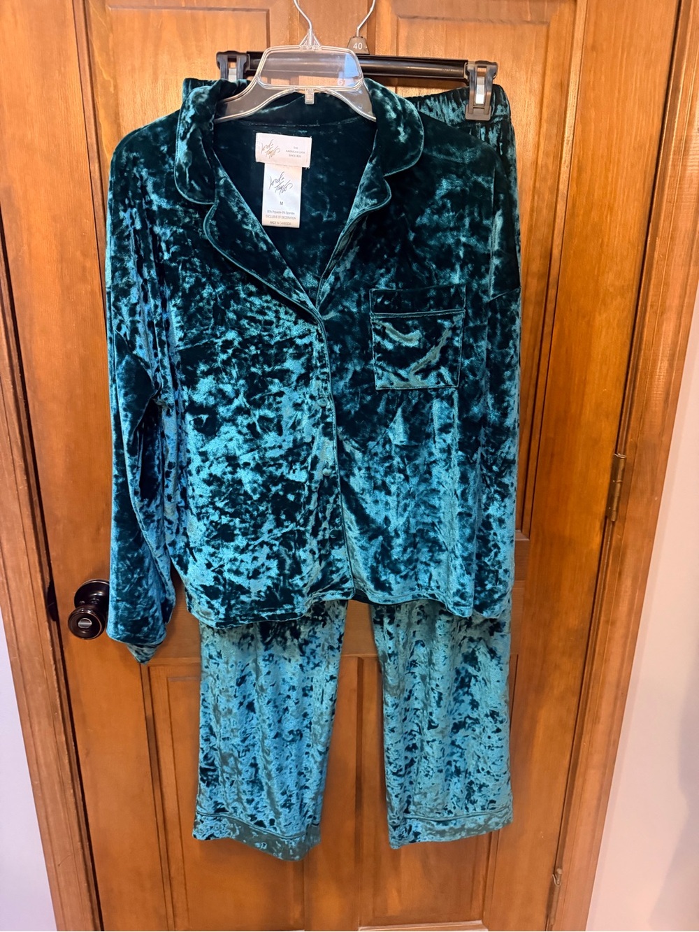 Lord & Taylor Crushed Velvet Pajama Top and bottoms in Deep Emerald Green
